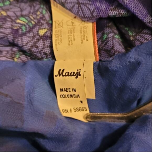 Maaji Fringe Robe Shawl Beach Cover-Up Small Graphic  Dark Floral Indie Boho - Picture 7 of 10